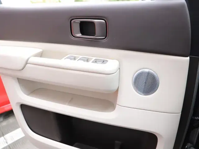 Li Auto MEGA — Фото автомобиля 16