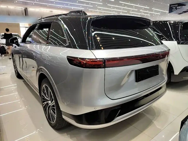 Xpeng G9 — Фото автомобиля 4