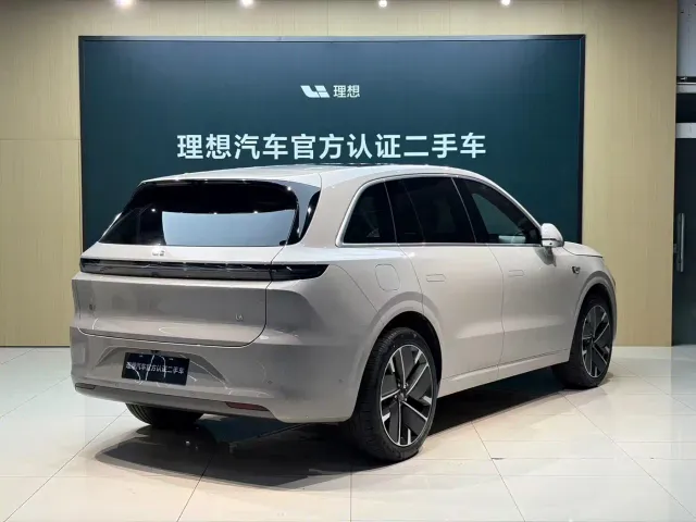 Li Auto L6 — Фото автомобиля 3