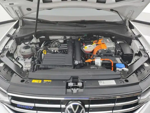 Volkswagen Tiguan L PHEV — Фото автомобиля 10