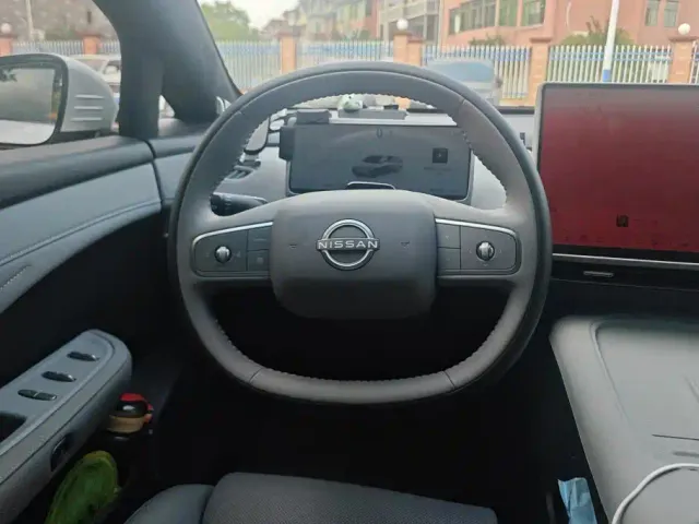Nissan N7 — Фото автомобиля 15