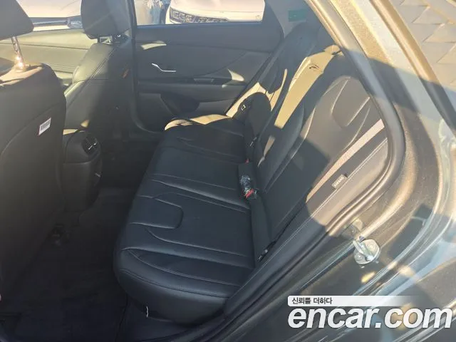 Hyundai Avante CN7 — Фото автомобиля 17