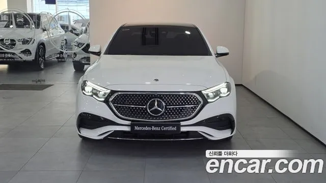 Mercedes-Benz E-Class — Фото автомобиля 3