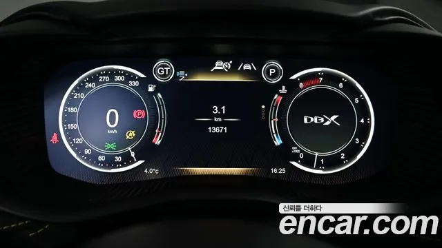 Aston Martin DBX — Фото автомобиля 8
