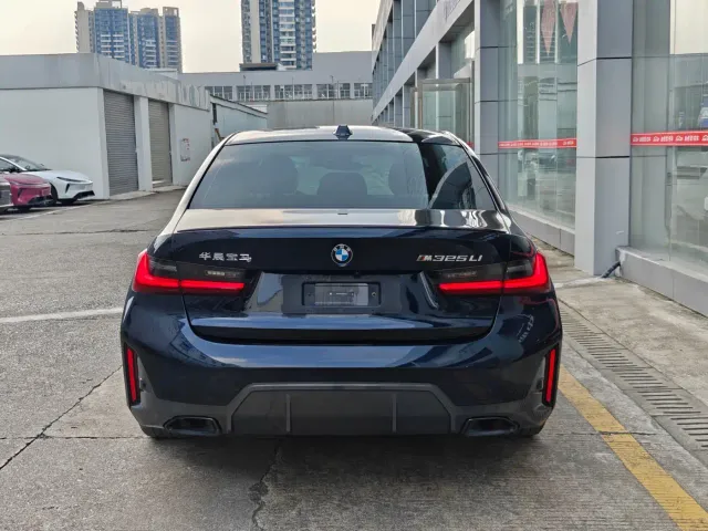 BMW 3 Series — Фото автомобиля 3