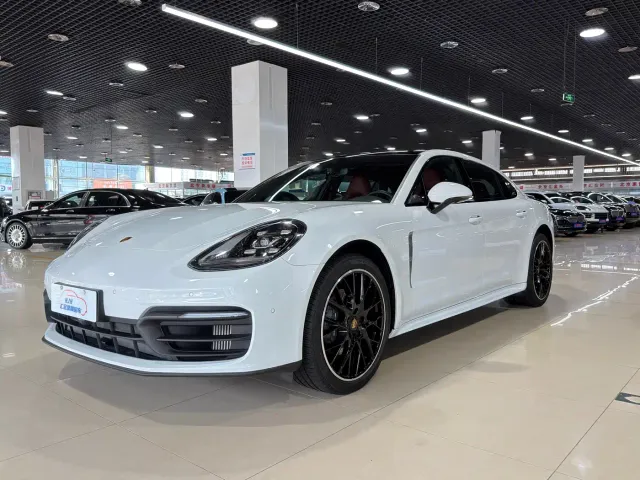 Фотография автомобиля — Porsche Panamera