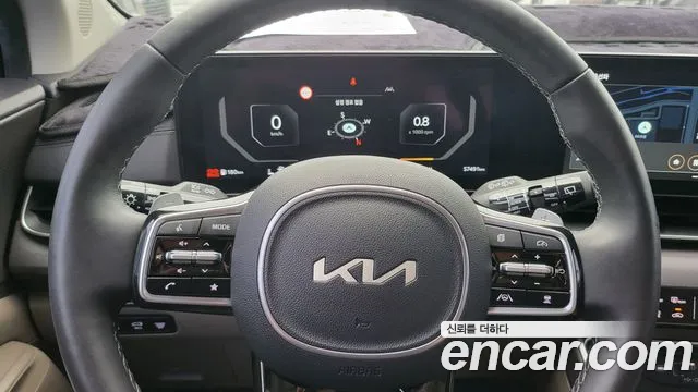Kia Carnival Generation 4 — Фото автомобиля 10