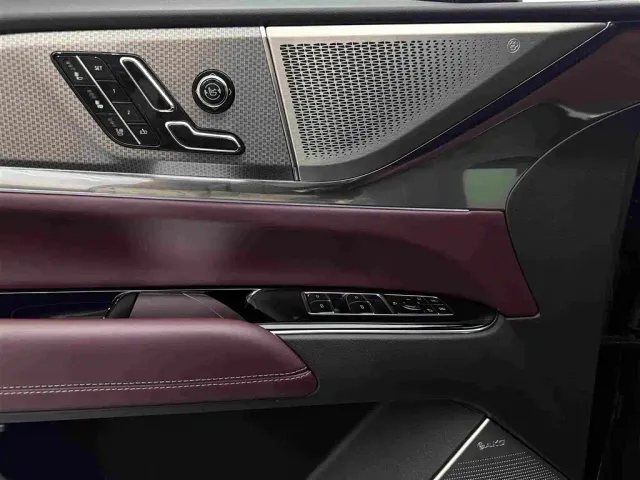 Cadillac XT5 — Фото автомобиля 25