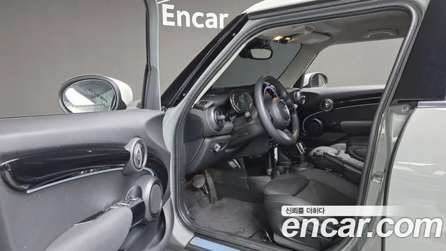MINI Cooper — Фото автомобиля 12
