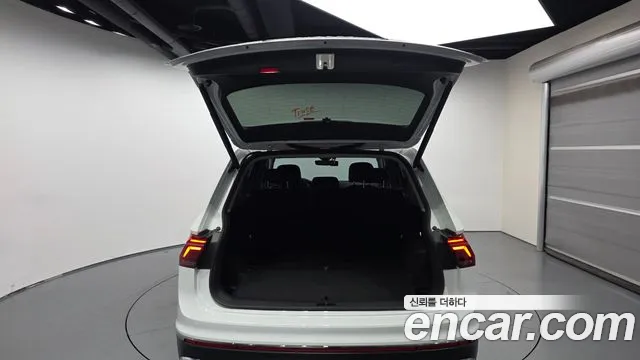 Volkswagen Tiguan — Фото автомобиля 19