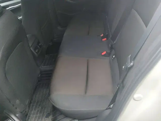Mazda Axela — Фото автомобиля 16