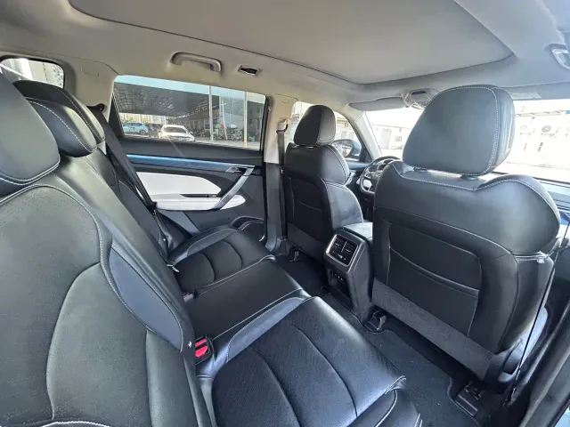 Geely Boyue — Фото автомобиля 12