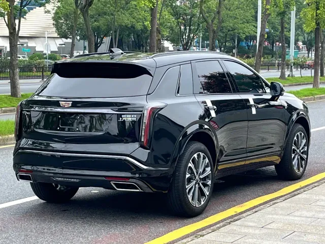 Cadillac XT5 — Фото автомобиля 8