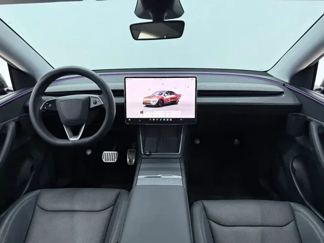 Tesla Model Y — Фото автомобиля 6