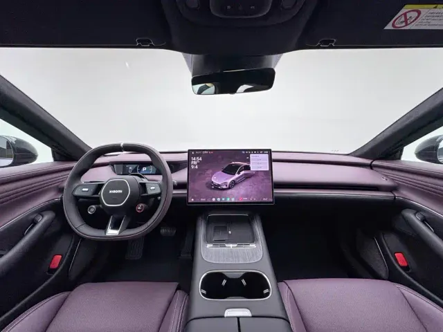 Xiaomi SU7 — Фото автомобиля 17