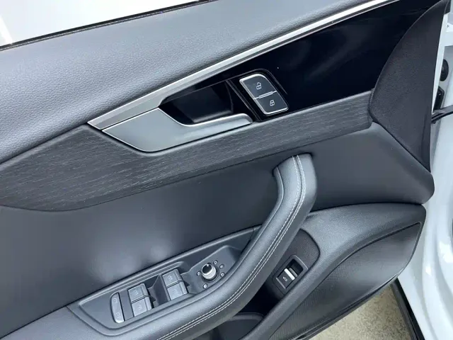 Audi Audi A4L 2024 40 TFSI Luxury Dynamic — Фото автомобиля 12