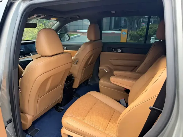 Li Auto ONE — Фото автомобиля 6