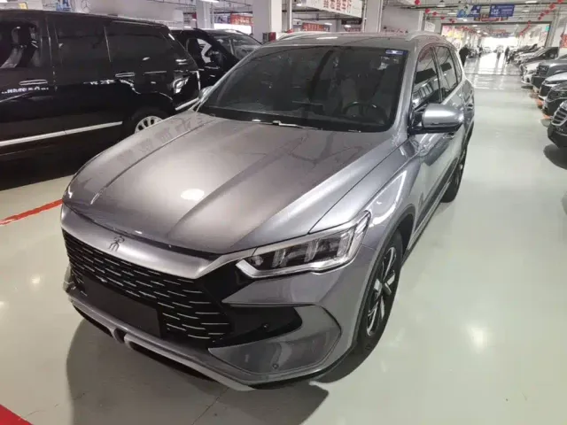 Фотография автомобиля — BYD Song Pro