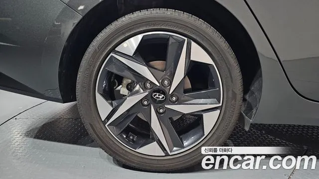 Hyundai Avante CN7 — Фото автомобиля 6