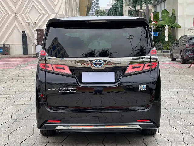 Toyota Vellfire — Фото автомобиля 5