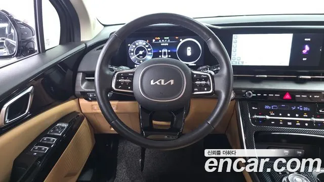 Kia Carnival Generation 4 — Фото автомобиля 12