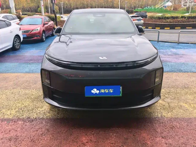 Li Auto L6 — Фото автомобиля 2