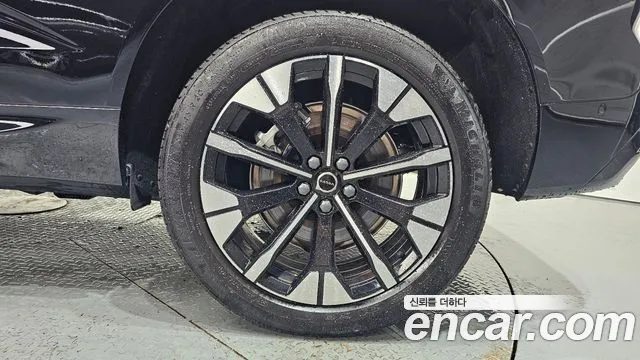 Вольво XC60 — Фото автомобиля 5