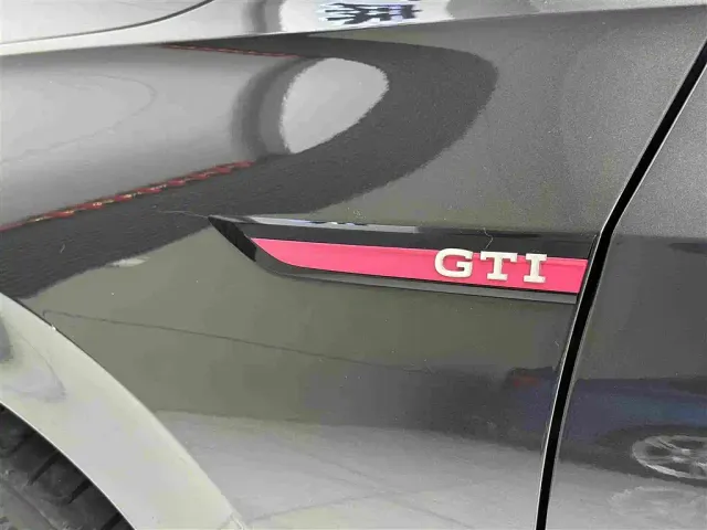 Volkswagen Golf GTI — Фото автомобиля 8