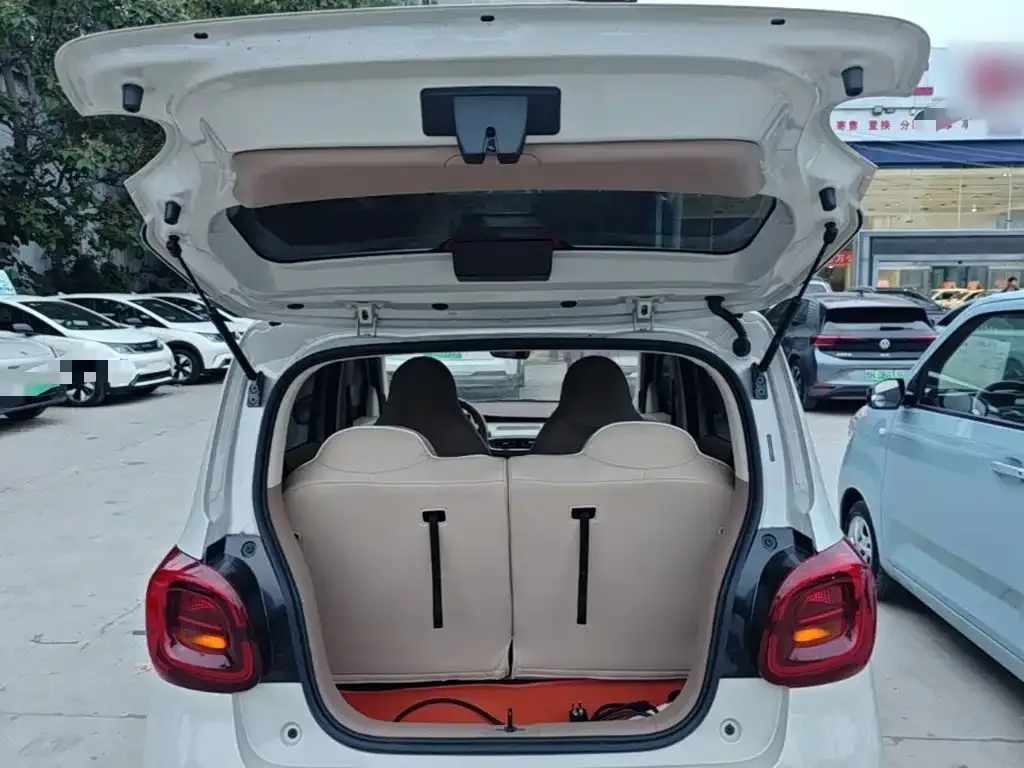 Wuling Motors Hongguang MINIEV 2025 4-Door Advanced — Фото автомобиля 18