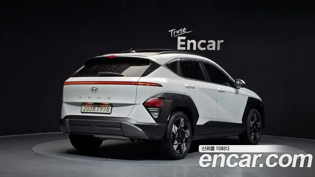 Hyundai Kona — Фото автомобиля 2