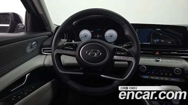 Hyundai AVANTE Avante (CN7) — Фото автомобиля 12