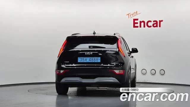 Kia Niro — Фото автомобиля 4