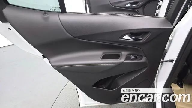 ChevroletGMDaewoo Equinox Новый Next Equinox 2WD Premier — Фото автомобиля 22