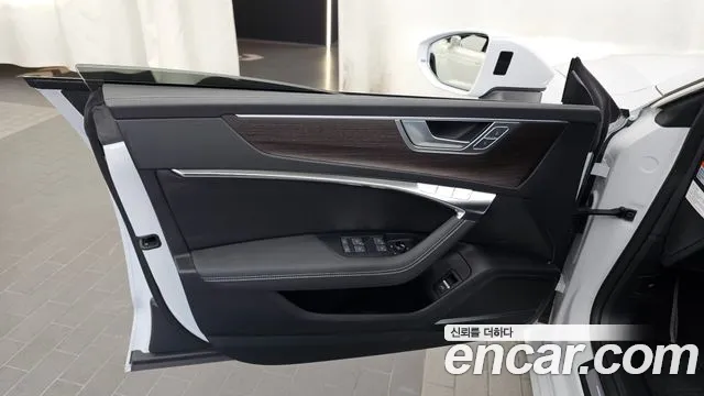 Audi A7 4K — Фото автомобиля 13