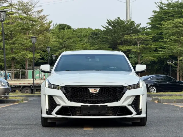Cadillac CT5 — Фото автомобиля 4