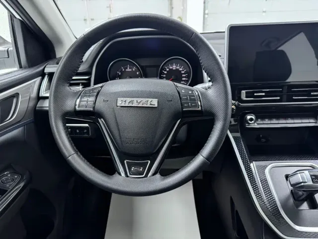 Haval M6 — Фото автомобиля 13