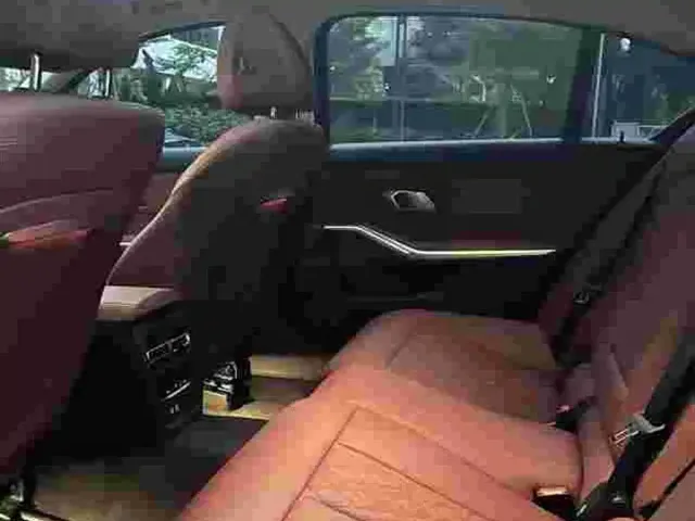 BMW BMW 3 Series 2023 325Li M Sport Black Night Package — Фото автомобиля 7
