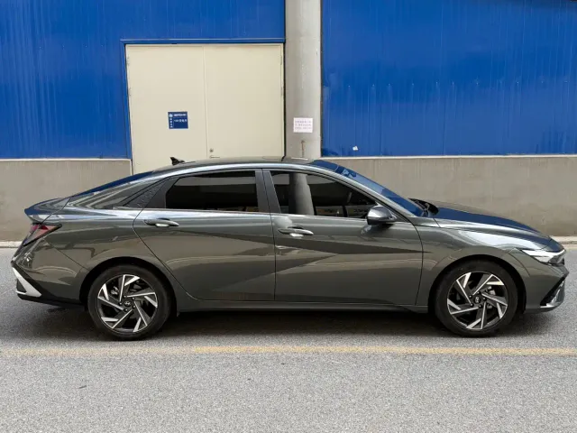 Hyundai Elantra — Фото автомобиля 7