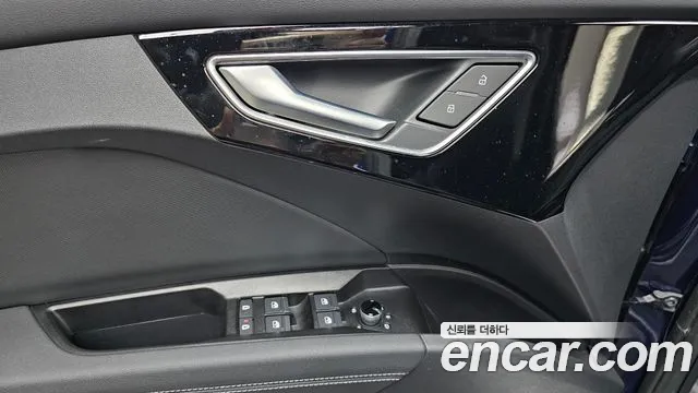 Audi Q4 e-tron — Фото автомобиля 26