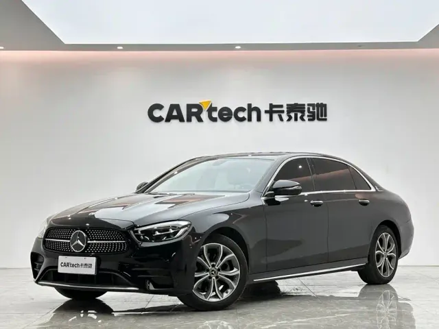 Фотография автомобиля — Mercedes-Benz E-Class
