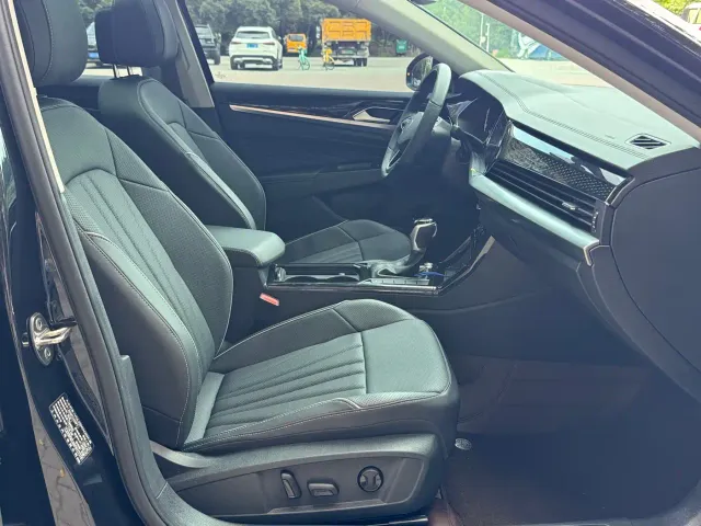 Volkswagen Passat — Фото автомобиля 29
