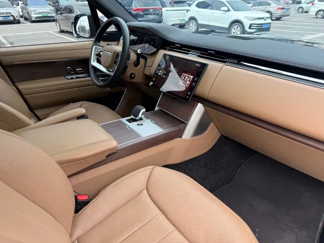 Land Rover Range Rover — Фото автомобиля 11