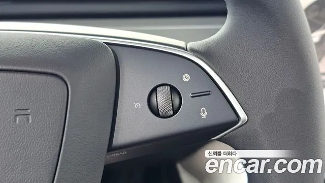 Tesla Model Y — Фото автомобиля 5