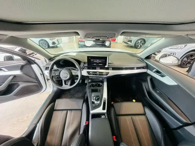Audi A4L — Фото автомобиля 4