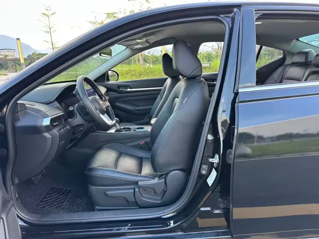Nissan Teana — Фото автомобиля 8