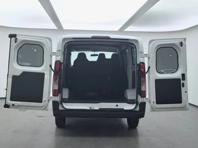 JMC E-Fushun — Фото автомобиля 12