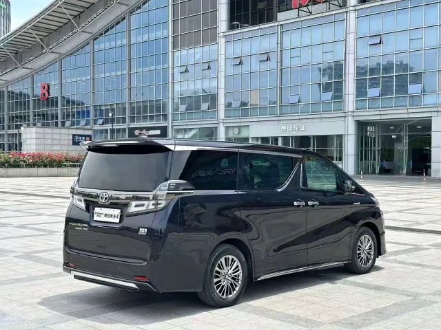 Toyota Vellfire — Фото автомобиля 7