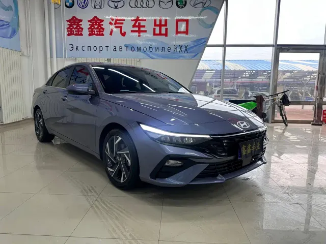 Hyundai Elantra — Фото автомобиля 3