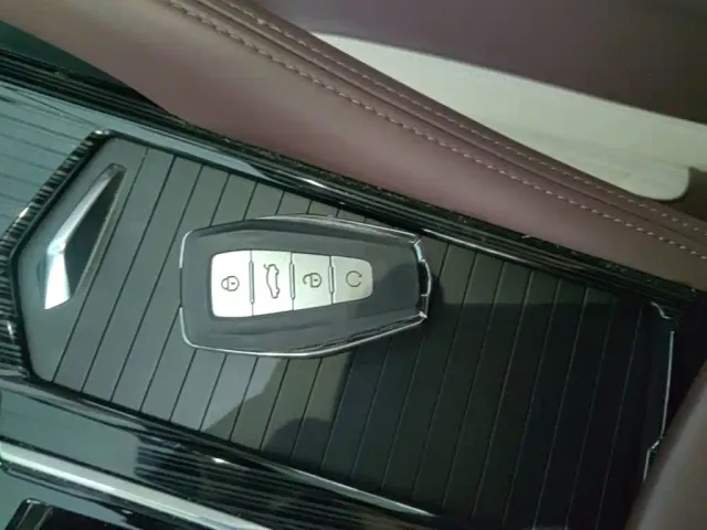 Geely Xingyue L — Фото автомобиля 8