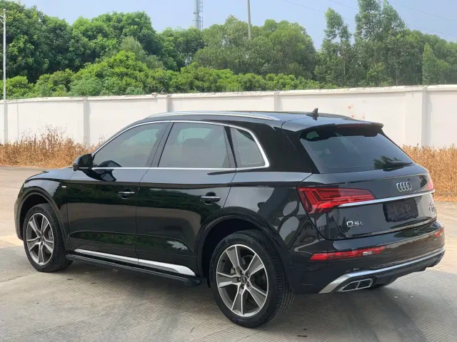 Audi Q5L — Фото автомобиля 5